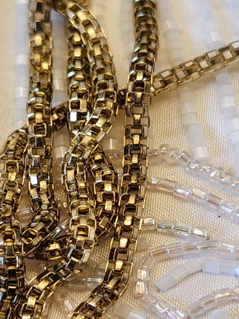 La Regale White Beaded Evening Clutch with Gold Frame - Picture 5 of 6